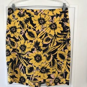 Jcrew “the pencil skirt” fun floral print!